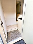 玄関から見たお部屋