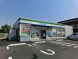 [周辺] ファミリーマート千葉検見川五丁目店 1053m
