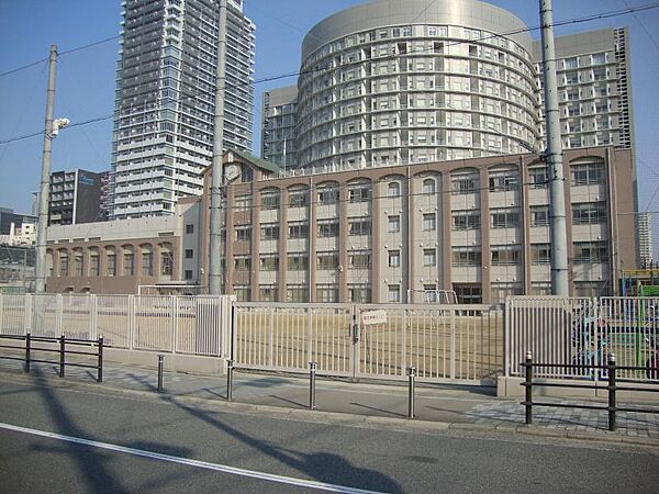 画像17:【小学校】大阪市立 扇町小学校まで292ｍ