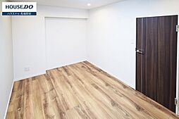 [寝室] 美しい木目のフローリングが素敵な洋室