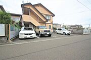 南側・敷地内平置き駐車場
