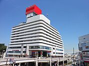 追浜駅直結商業ビル「サンビーチ追浜」当社はこの1階にあります。