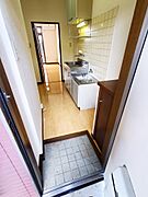 玄関から見たお部屋
