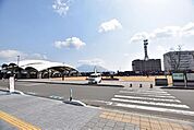 かんまちあ【かんまちあ】鹿児島市浜町にある公園やイベント施設の総称。屋根付きイベント会場や遊具など用途に合わせて使用できる施設になっています。 410m