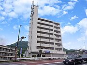 ８階建ての７階部分です。２戸分の広さ（151.20m2）があります。