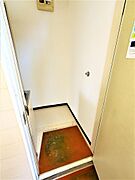 玄関から見たお部屋