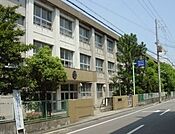 和歌山市立河西中学校まで502m