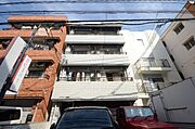 建物外観正面