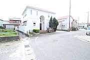 接道ないため建築不可です。整形地！日当たり良好！家庭菜園に興味のある方にオススメの土地です！！