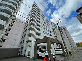 北海道札幌市中央区南八条西6丁目（賃貸マンション1K・6階・48.49㎡） その1