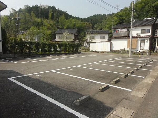 画像23:敷地内に駐車場もありますよ(#^^#)
