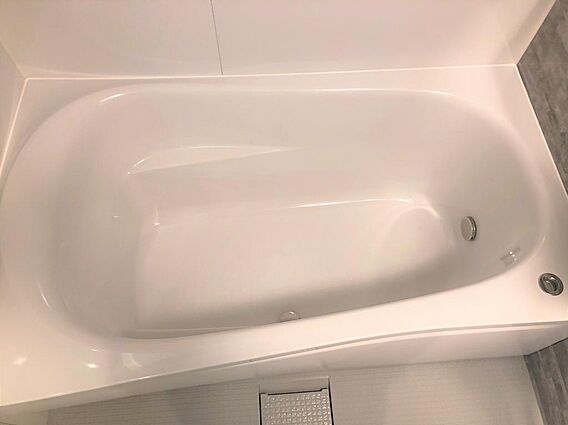 浴槽は魔法瓶浴...