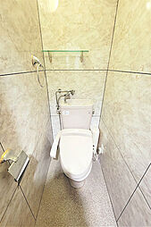[トイレ] トイレ／温水洗浄機能付