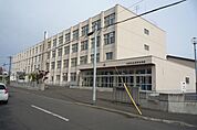 札幌市立元町中学校まで５３０ｍ