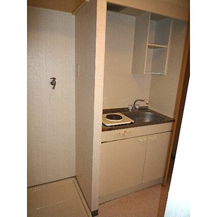 マイン・ディュウエルス_内装_1