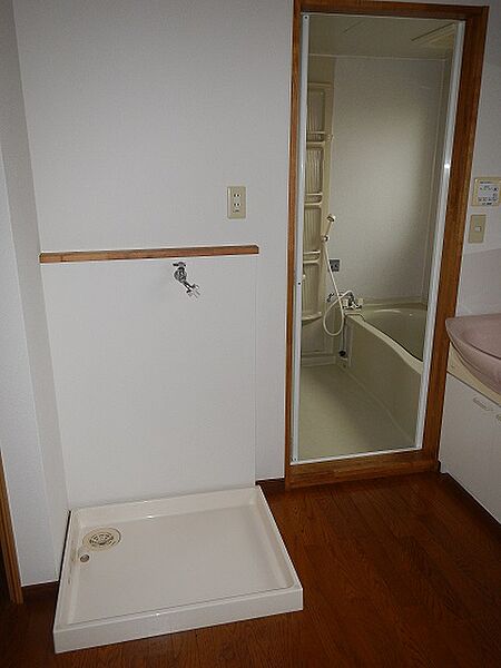 画像7:室内洗濯機置き場があります