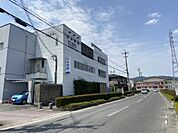 現地より山本医院まで50ｍ（R4.06.24撮影）