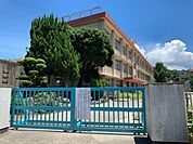 清水小学校児童数は約473名、教員数は約29名です。（令和7年4月） 700m