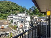 ベランダより右手の眺望