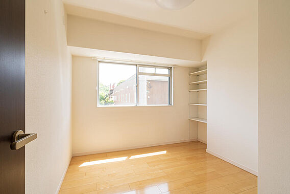 玄関入って廊下...