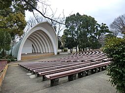 [周辺] 川崎中原平和公園　150m　平和な暮らしを願って開園された公園。平和祈念像や彫刻展示広場の他、野外音楽堂など、各種施設も充実。 