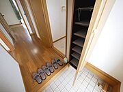 シューズボックス