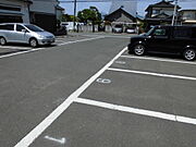 敷地内に駐車場あります