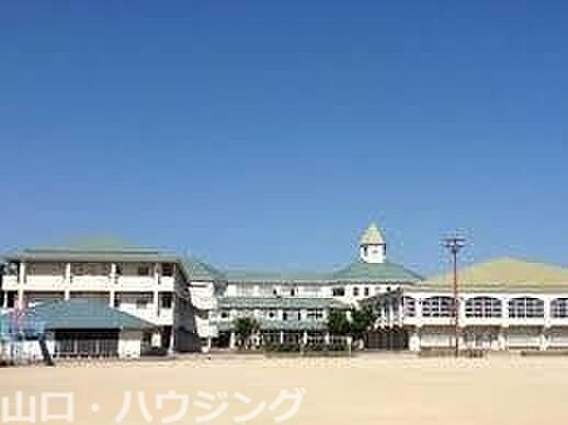画像27:徳島市立国府中学校 475m