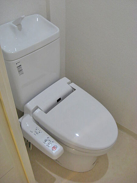 コンフォリア早稲田 5階 | 東京都新宿区弁天町 賃貸マンション トイレ