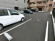 敷地内駐車場。