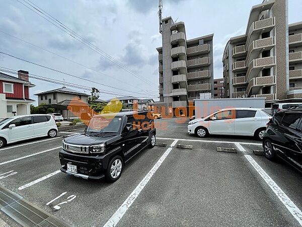 画像22:駐車場です