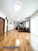 使い勝手を考えた解放感のある23.3帖の広々LDK