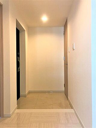 玄関はＬ字型に...