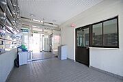 エントランスはオートロック付でセキュリティは安心です。
