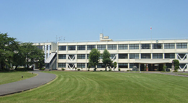 画像17:私立関東学園大学（757m）