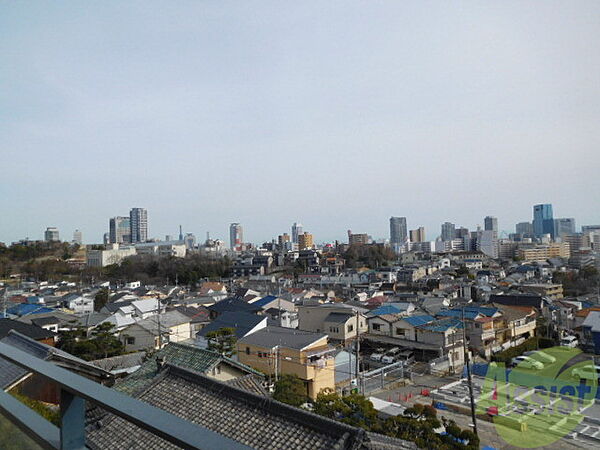 画像19:バッチリ神戸の街並みを見渡せます