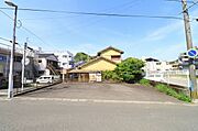 【外観写真】・周辺に銀行、スーパー、ドラッグストア等あり住環境良好！