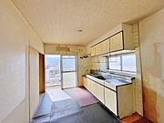 南東向きで日当たり良好です。