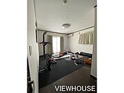 ■2階洋室｜クローゼットと書斎のあるお部屋です