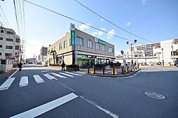 [周辺] 埼玉りそな銀行新狭山支店 636m