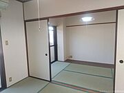 和室二間続きのお部屋です。