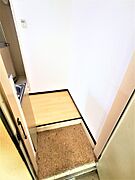 玄関から見たお部屋