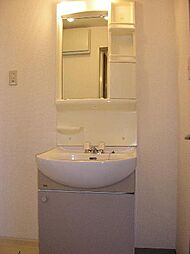 ビィウラＥＡＳＴ 2階2LDKのリビング/ダイニング