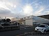 周辺：ウエルシア高槻上土室店 徒歩9分。 710m