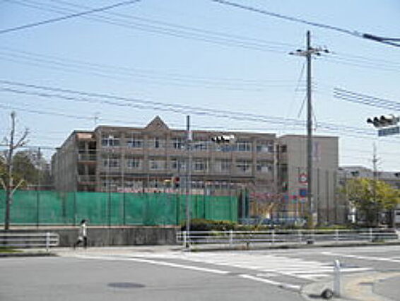 長坂小学校