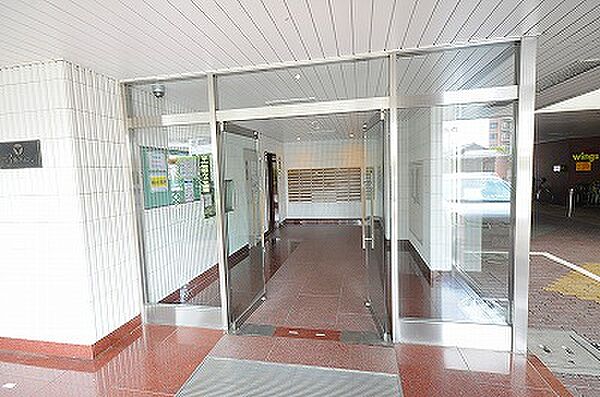 建物エントランス