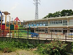 [周辺] ひので幼稚園（1000ｍ）1970（昭和45）年開園。2カ月に1度くらいのペースで保護者参加の行事があり、体操クラブなど独自のプログラムを持つことでも知られている。
