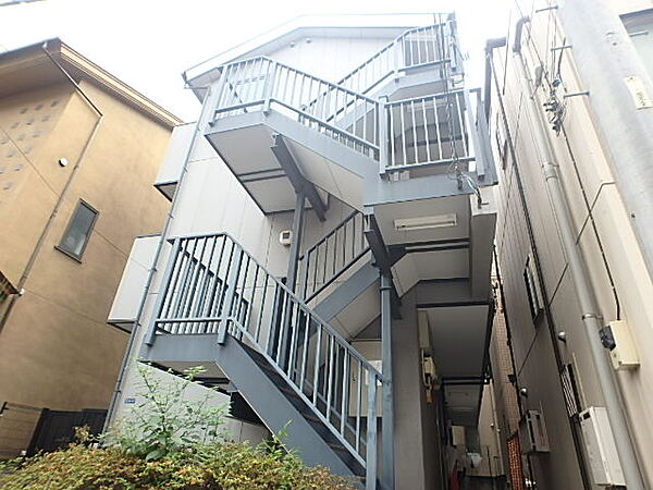 エステート神谷 1階 | 東京都北区神谷 賃貸マンション 外観