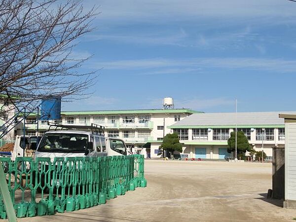 画像15:上津役小学校(850m)