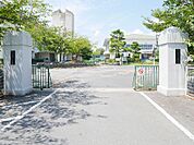 佐賀市立小中一貫校思斉館 小学部（1884m）
